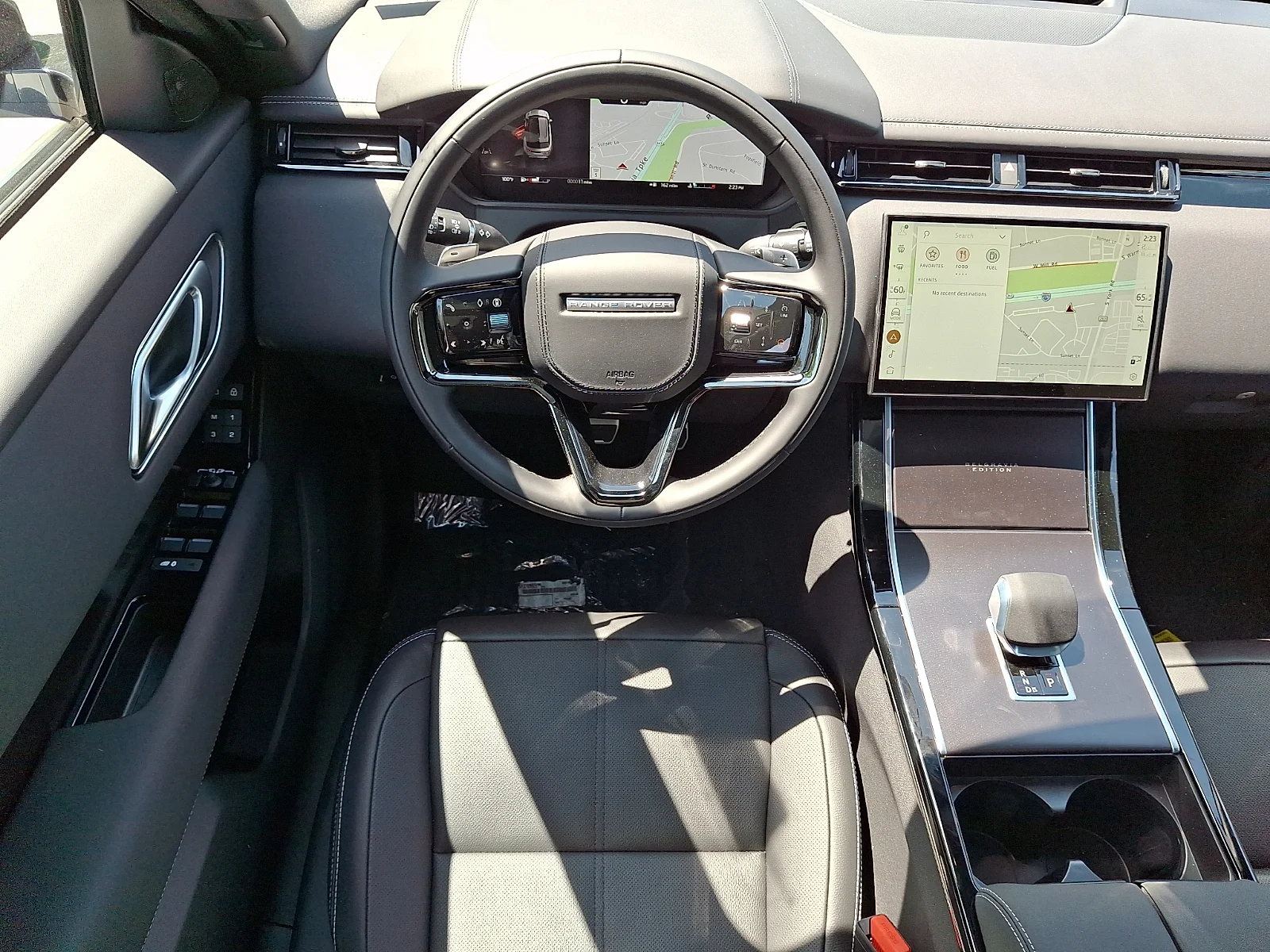 New 2026 Fuji White Land Rover Belgravia Edition image 4