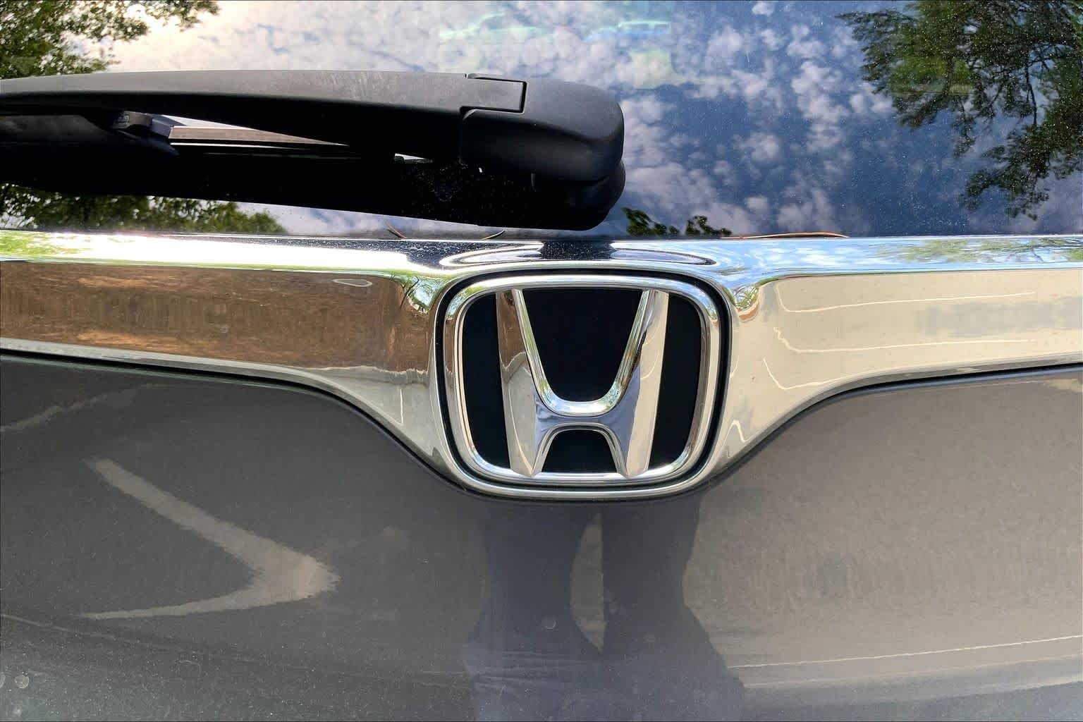 Used 2019 Modern Steel Metallic Honda EX-L image 31