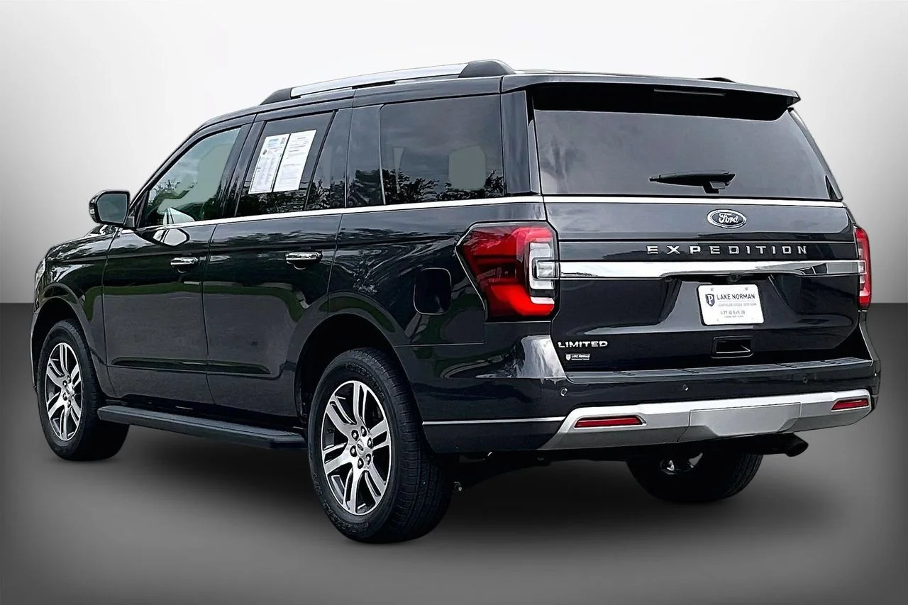 Used 2024 Gray Ford Limited image 6