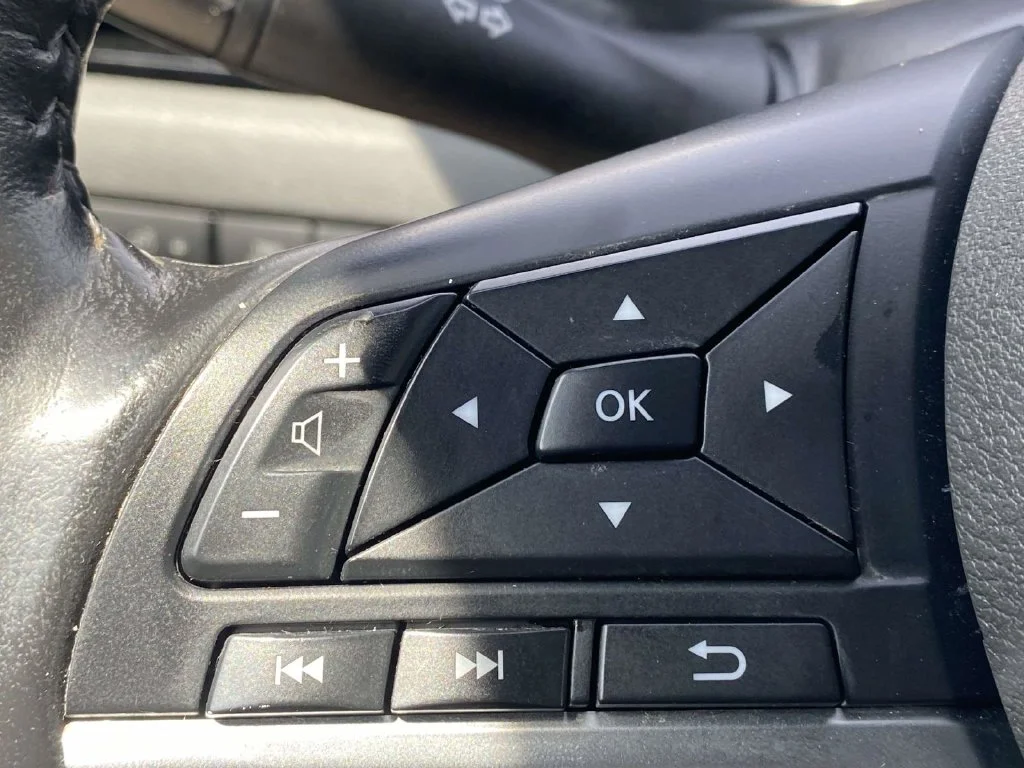 Certified Used 2022 Silver Nissan SV image 29