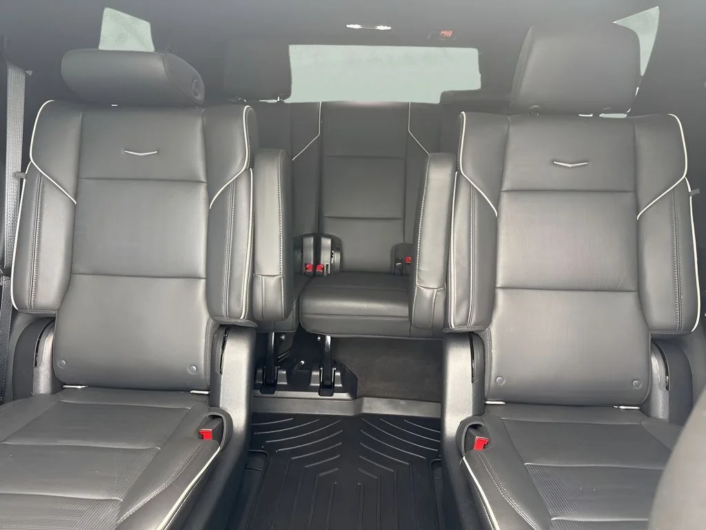 Used 2022 Black Cadillac Sport image 13