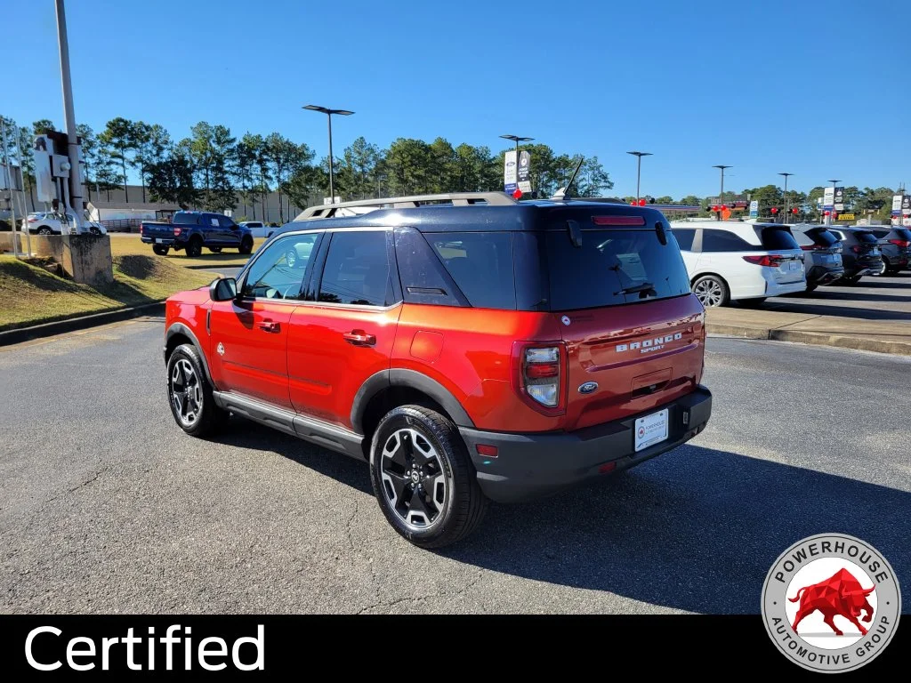 Used 2022 Red Ford Outer Banks image 4