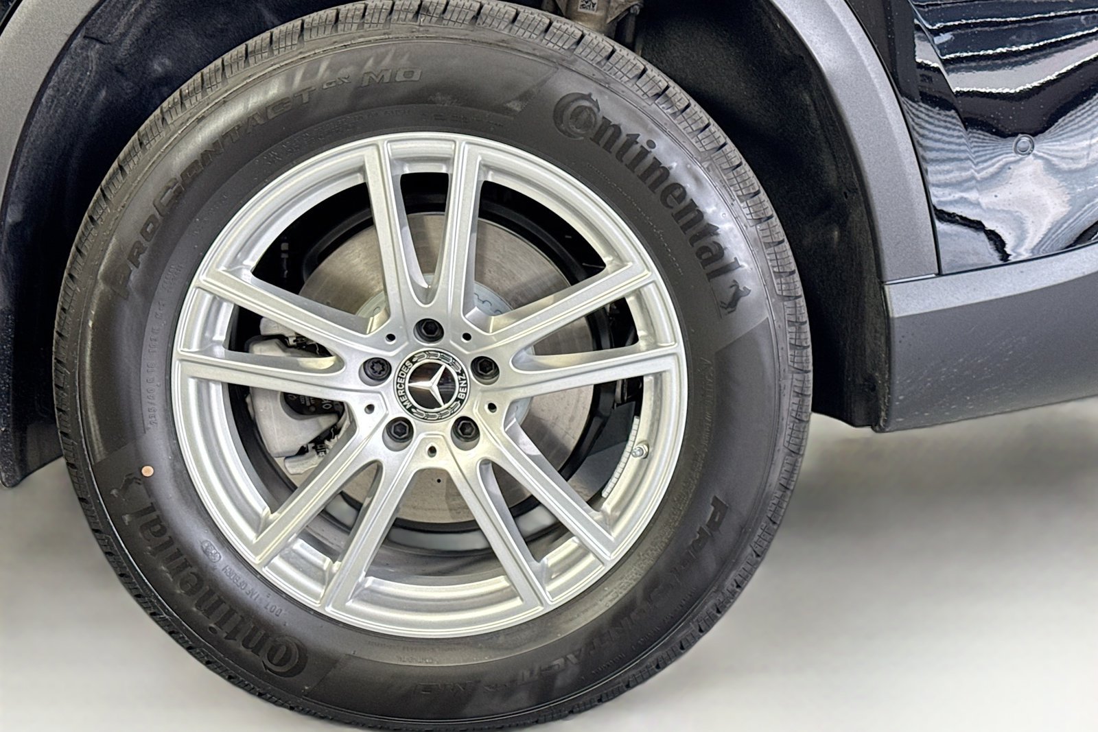 New 2026 Black Mercedes-Benz GLC 300 image 29