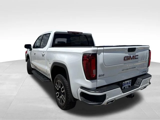 Used 2024 White GMC AT4 image 12