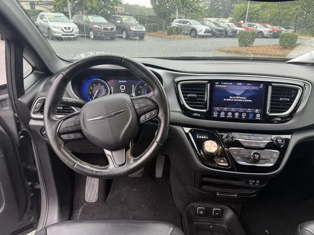 Used 2020 White Chrysler Touring L image 5