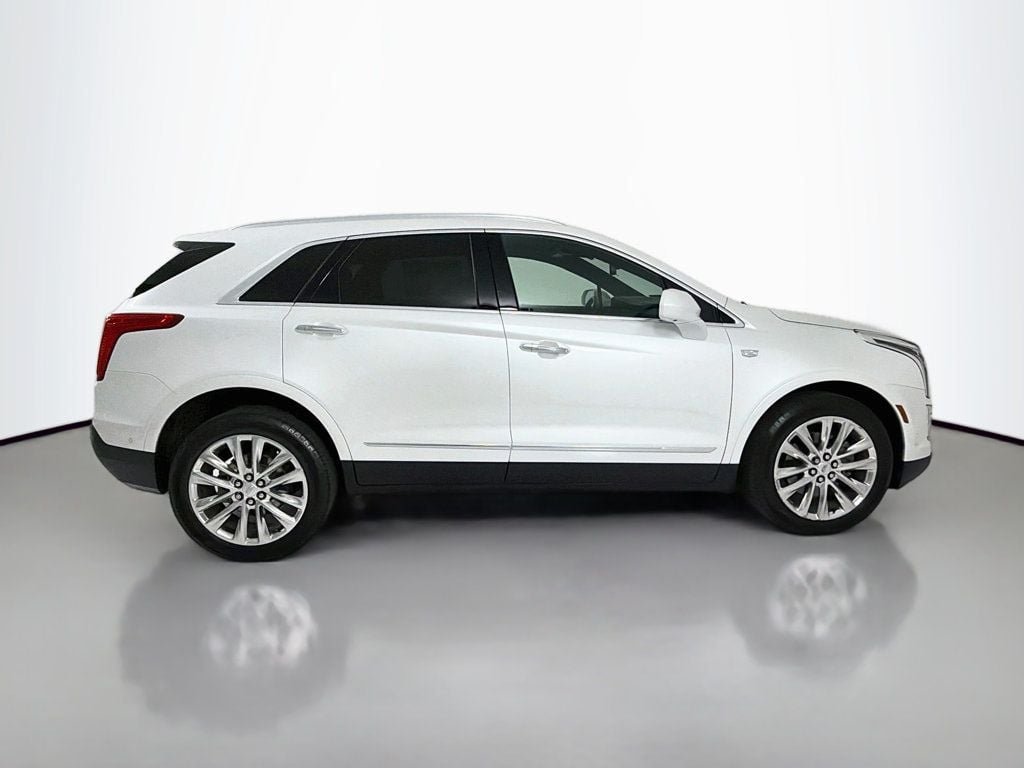 Used 2018 Crystal White Tricoat Cadillac AWD 4dr Platinum image 8