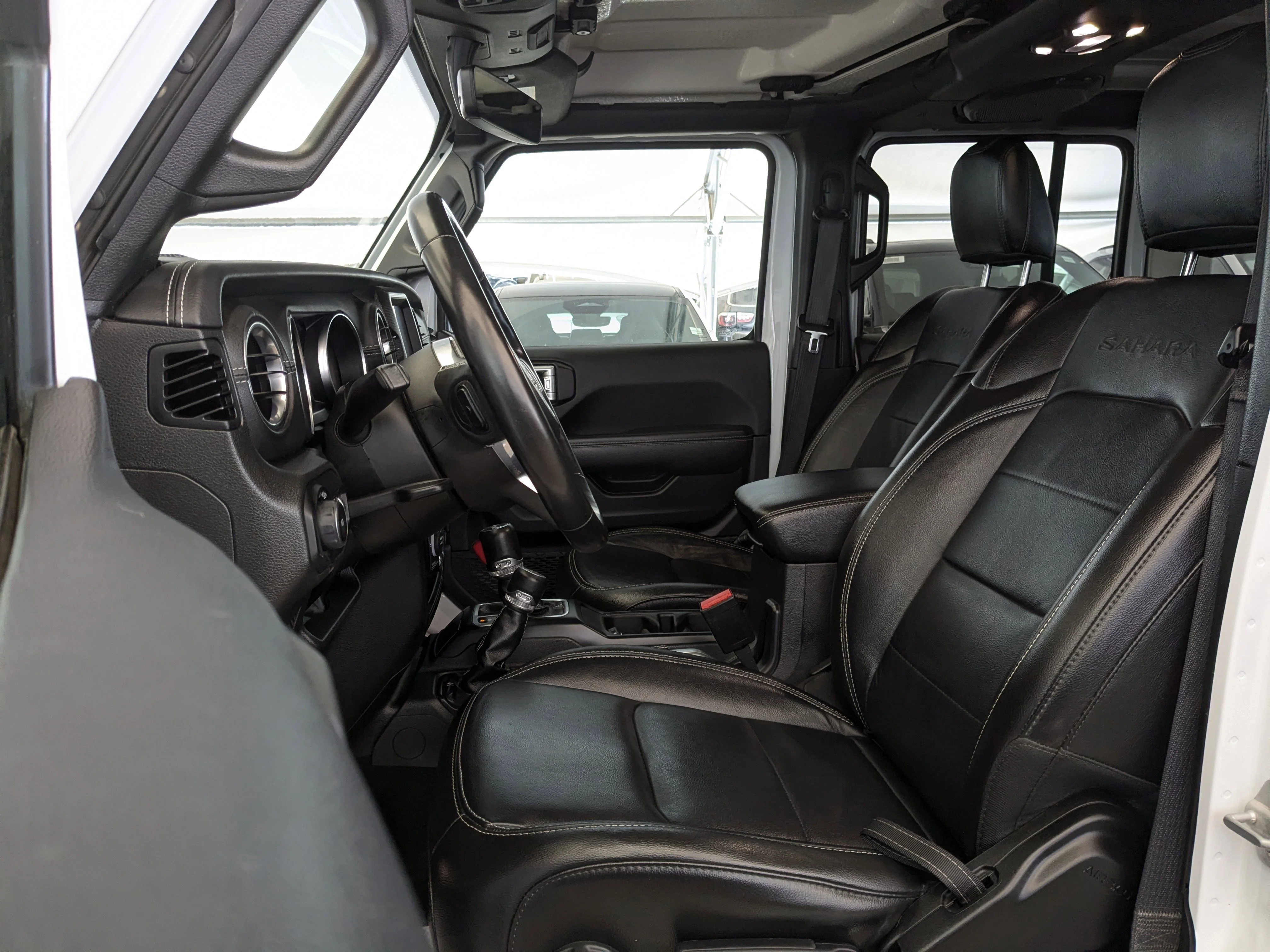 Used 2022 White Jeep Unlimited Sahara - Cold Weather Grp - Leather - Alpine Audio - Remote Start & More image 13