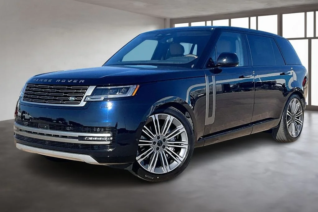 2026 Land Rover Range Rover 3.0 SE LWB 7's photo