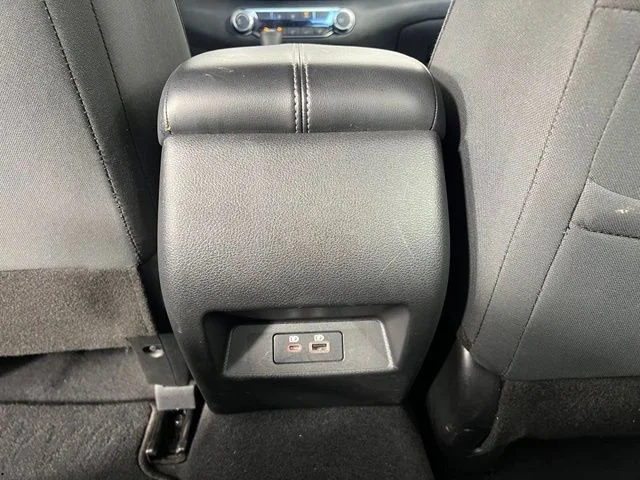 Used 2025  Nissan 2.5 SV image 31