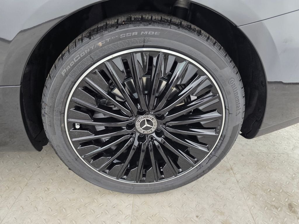 New 2027 Graphite Grey Metallic Mercedes-Benz CLE 300 image 11