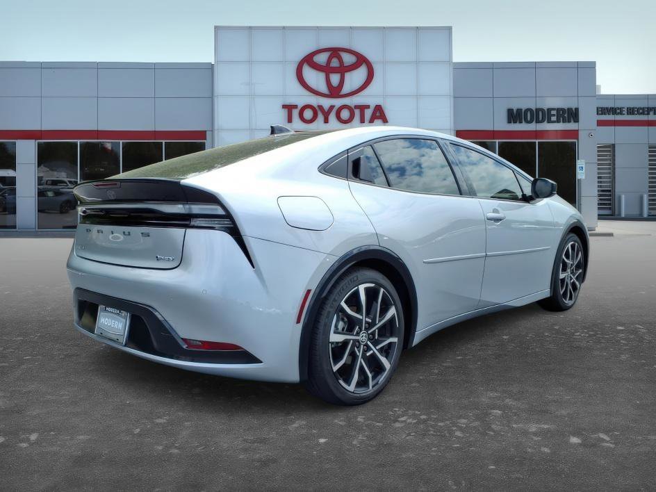 Used 2026 Cutting Edge Toyota XSE image 6