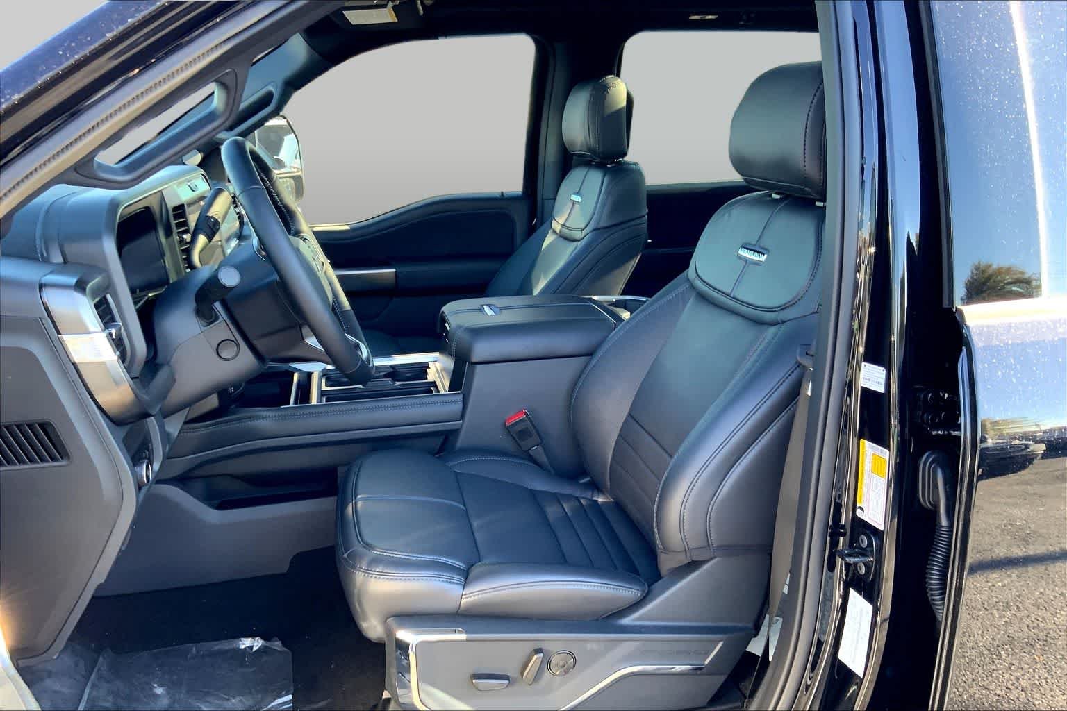 New 2026 Agate Black Metallic Ford F-250® Platinum® image 7