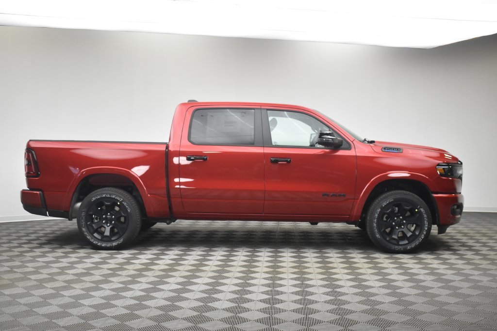 New 2027 Molten Red Pearl-Coat Exterior Paint RAM Big Horn/Lone Star image 3