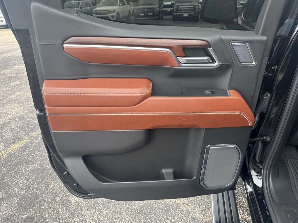 Used 2025 Black GMC Denali Ultimate image 36