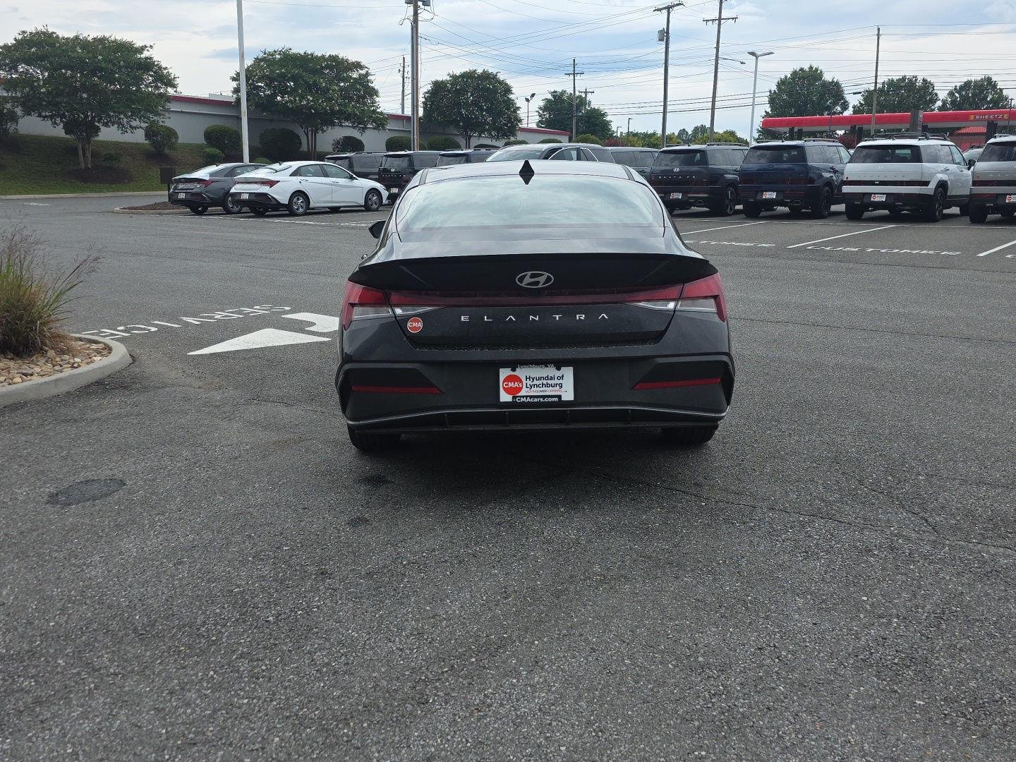 Used 2026 Abyss Black Hyundai SEL Sport image 5