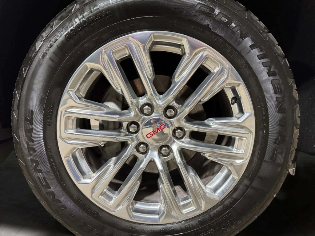 Used 2021 White GMC SLT image 33