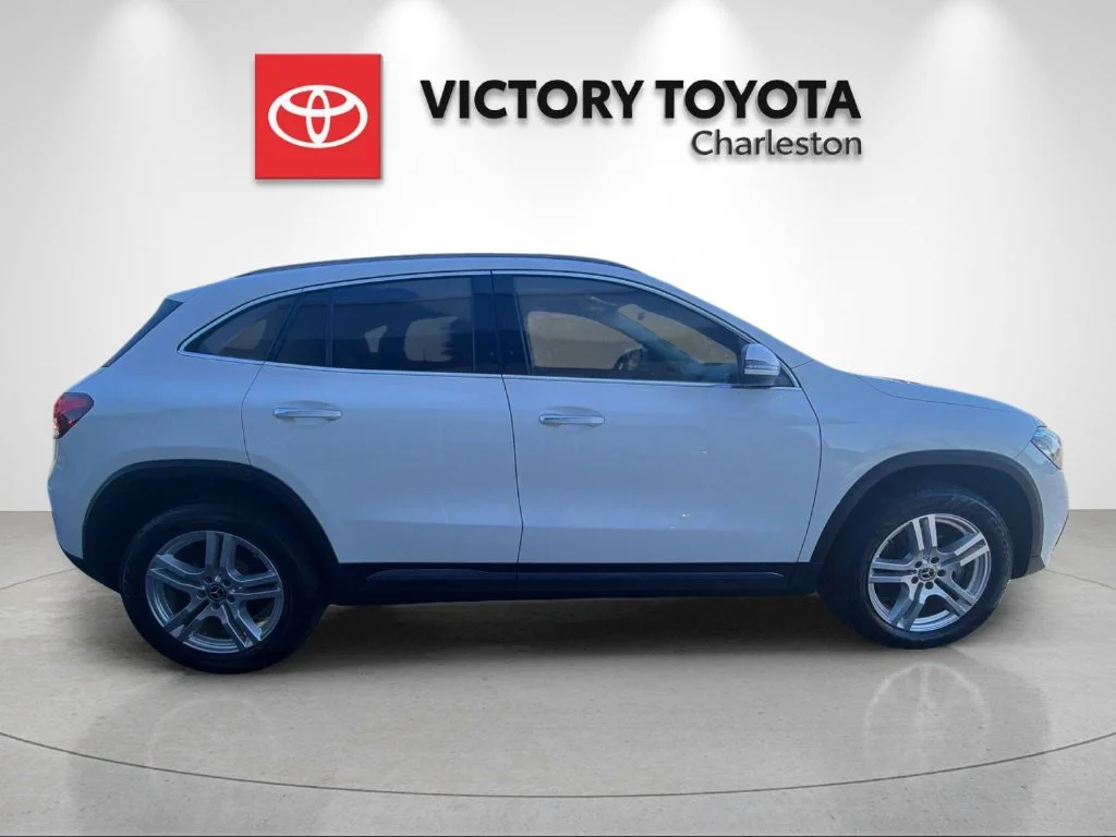Used 2023  Mercedes-Benz GLA 250 image 6