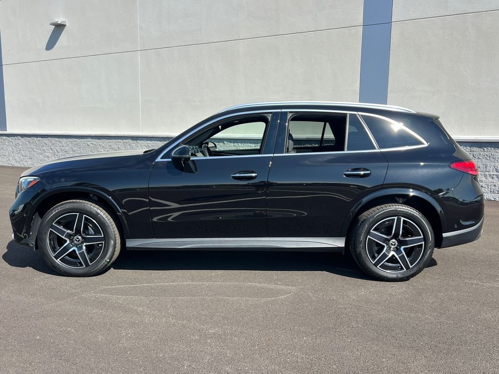 Used 2023 Black Mercedes-Benz GLC 300 image 4