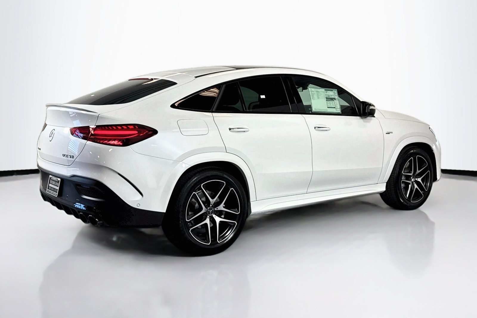 New 2026 MANUFAKTUR Moonlight White Metallic Mercedes-Benz AMG® GLE 53 image 5