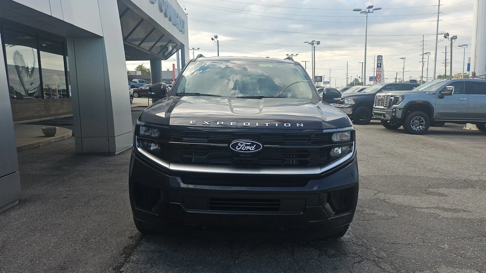 New 2027 Dark Matter Gray Metallic Ford Platinum 4WD image 8