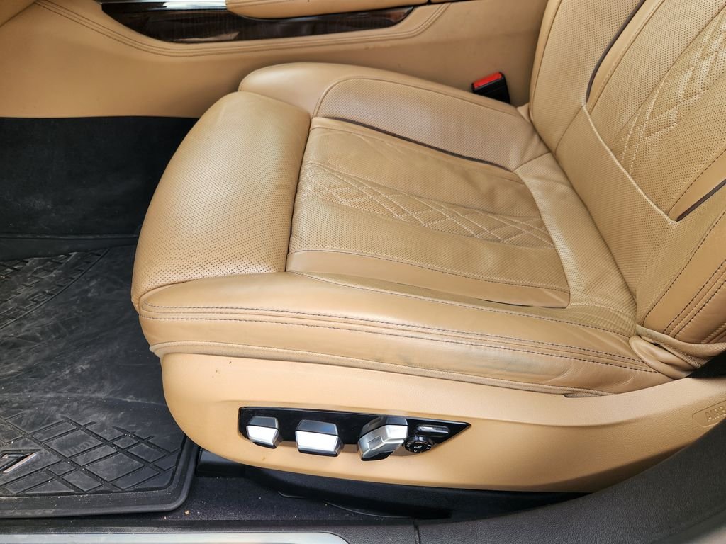 Used 2022 Bernina Grey Amber Effect Metallic BMW 740i image 24