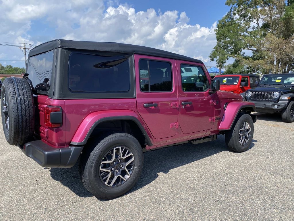 New 2026 Tuscadero Pearl-Coat Exterior Paint Jeep Sahara image 3