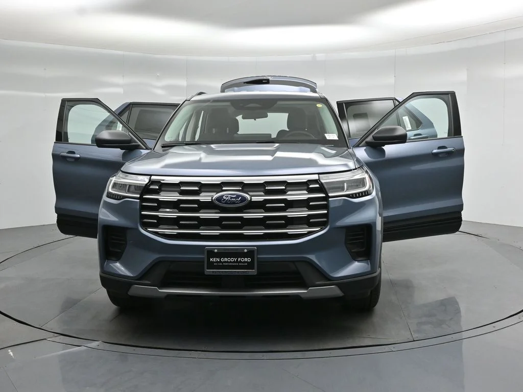New 2026 Vapor Blue Metallic Ford Active image 29