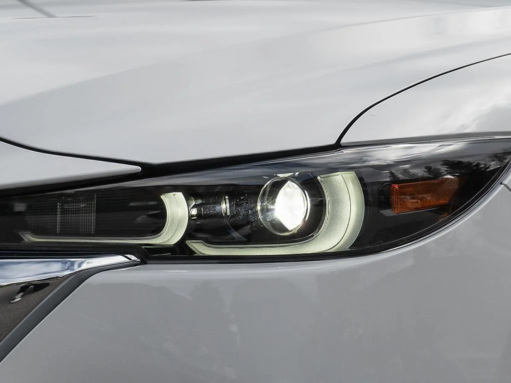 New 2025 Rhodium White Metallic Mazda Signature Company Car Clearance. Save with a demo! image 10