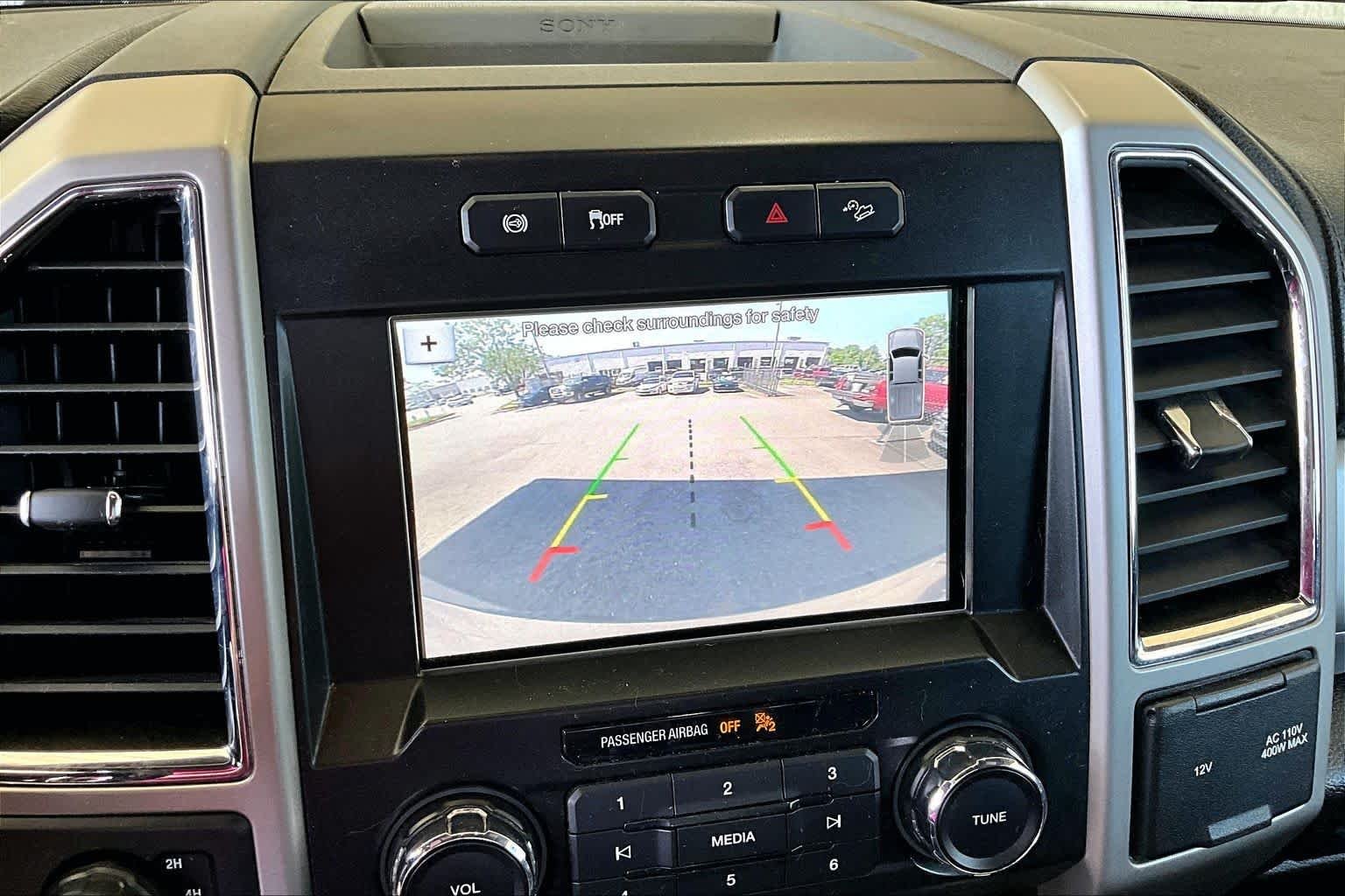 Used 2018 Magnetic Metallic Ford LARIAT image 28