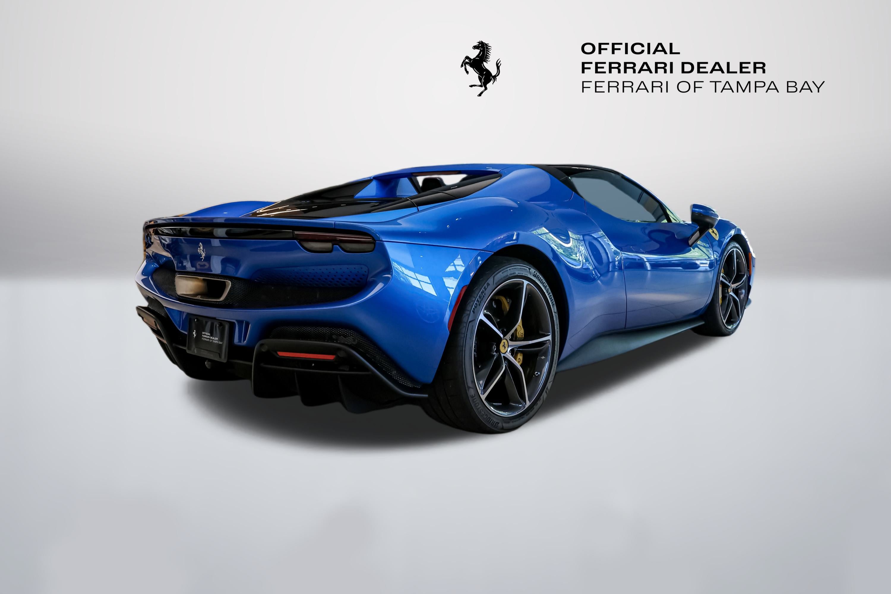 Used 2024 Blu Corsa Metallic Ferrari  image 5