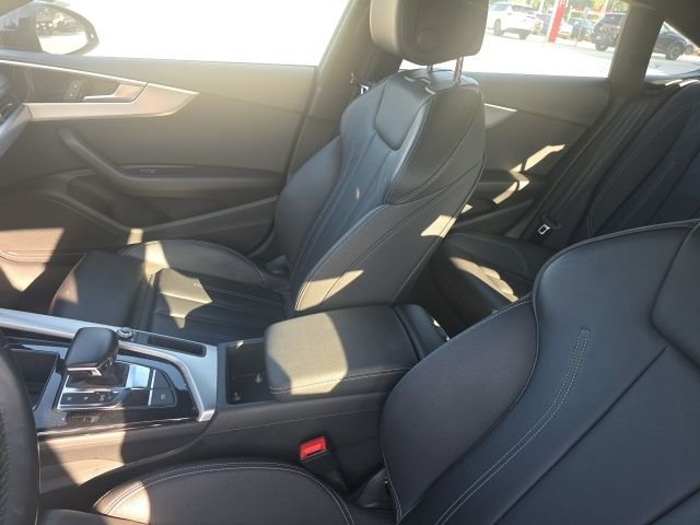 Used 2025  Audi 45 S line Premium image 2