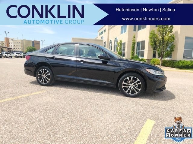 Used 2025 Black Volkswagen 1.5T Sport image 1