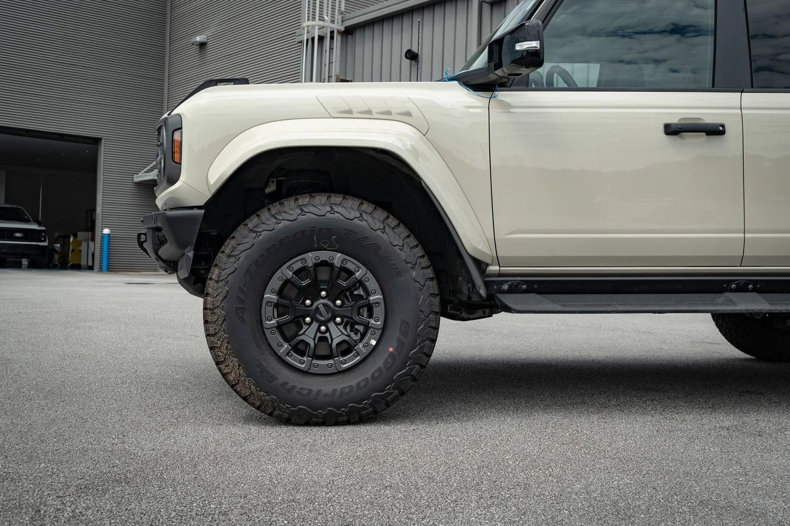 Used 2025 Desert Sand Ford Raptor image 12