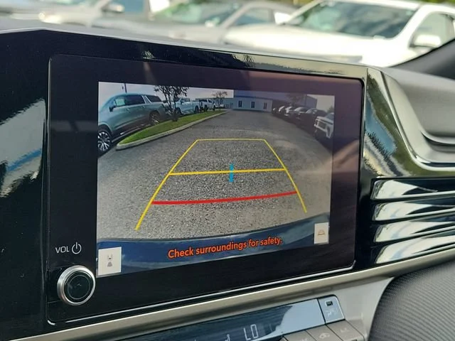 2025 Toyota Camry LE - Photo 31