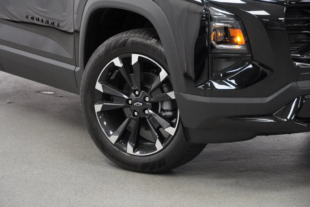 2027 Chevrolet Equinox RS - Photo 10