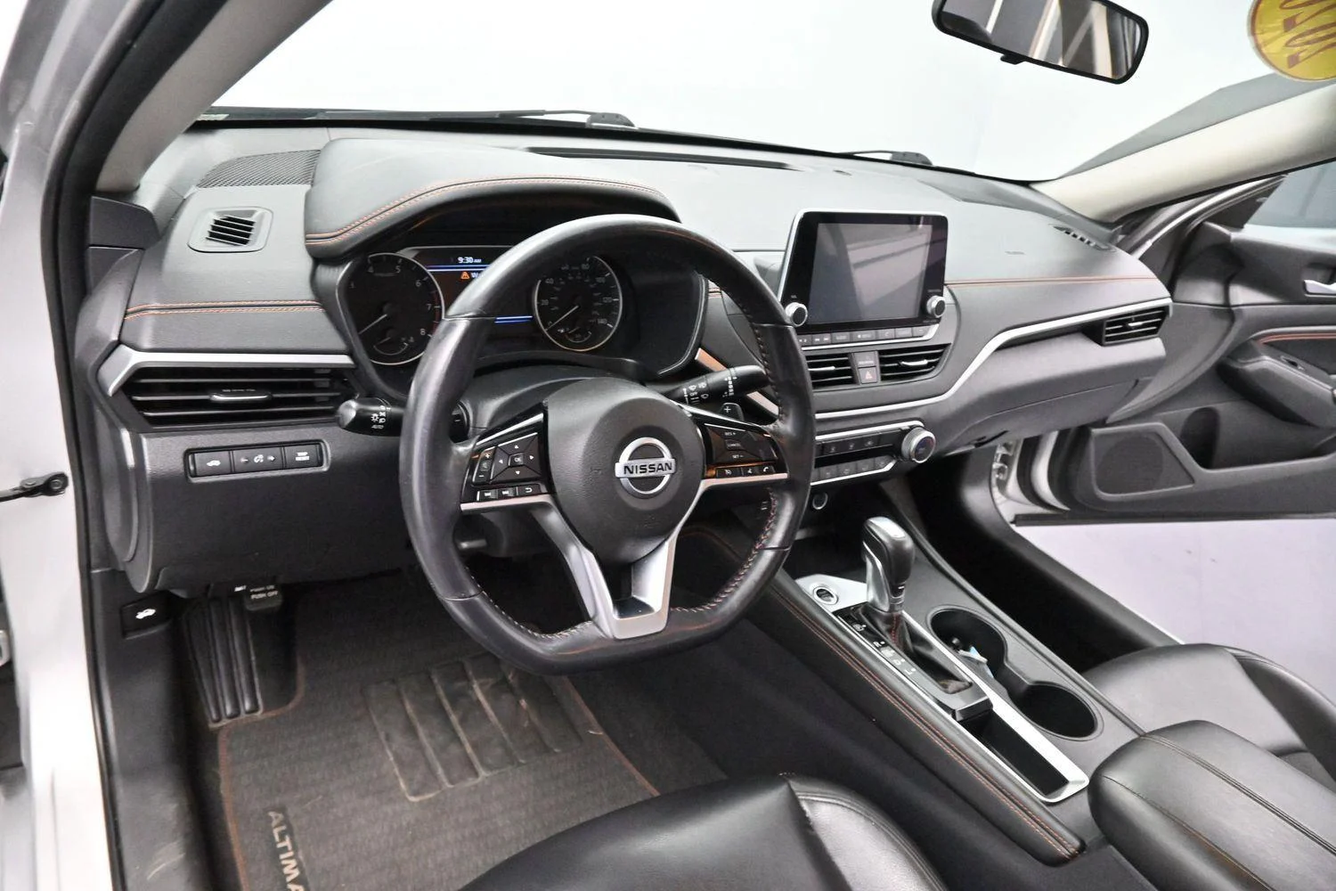 Used 2020 Brilliant Silver Metallic Nissan 2.5 SR image 15