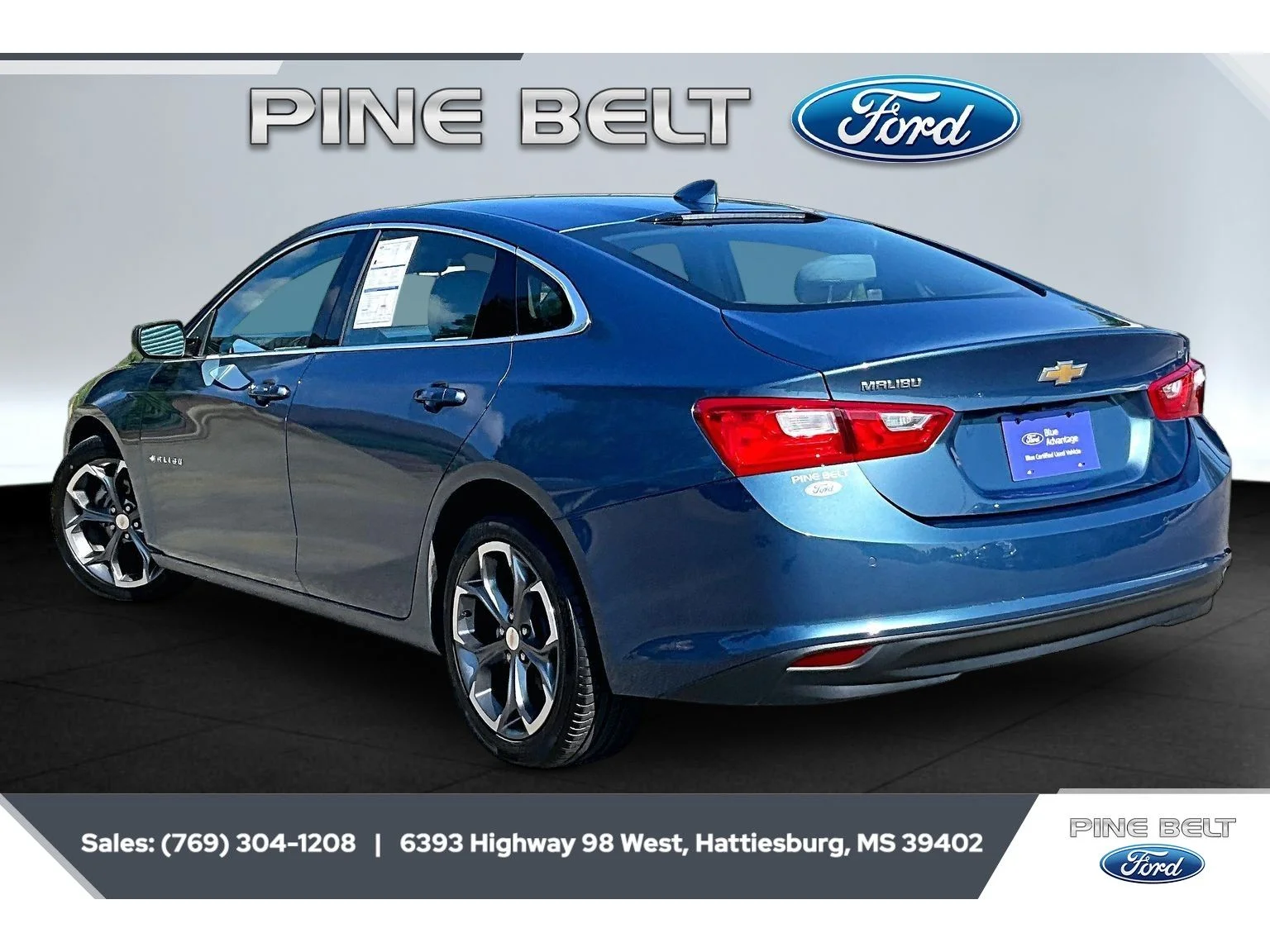 Used 2024 Lakeshore Blue Metallic Chevrolet LT image 2