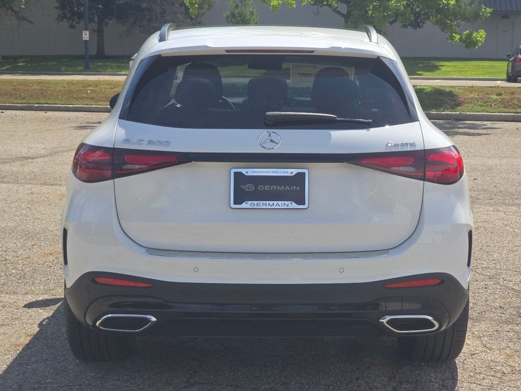 New 2026 MANUFAKTUR Moonlight White Metallic Mercedes-Benz GLC 300 image 16
