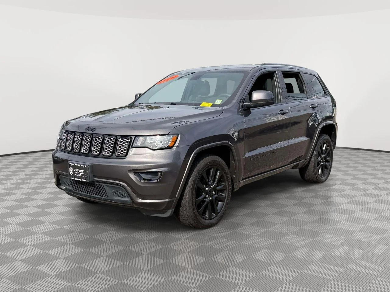 Used 2017 Granite Crystal Metallic Clearcoat Jeep Altitude 4x4 image 3