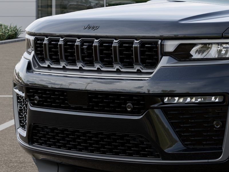 New 2026 Diamond Black Crystal Pearlcoat Jeep Summit image 11