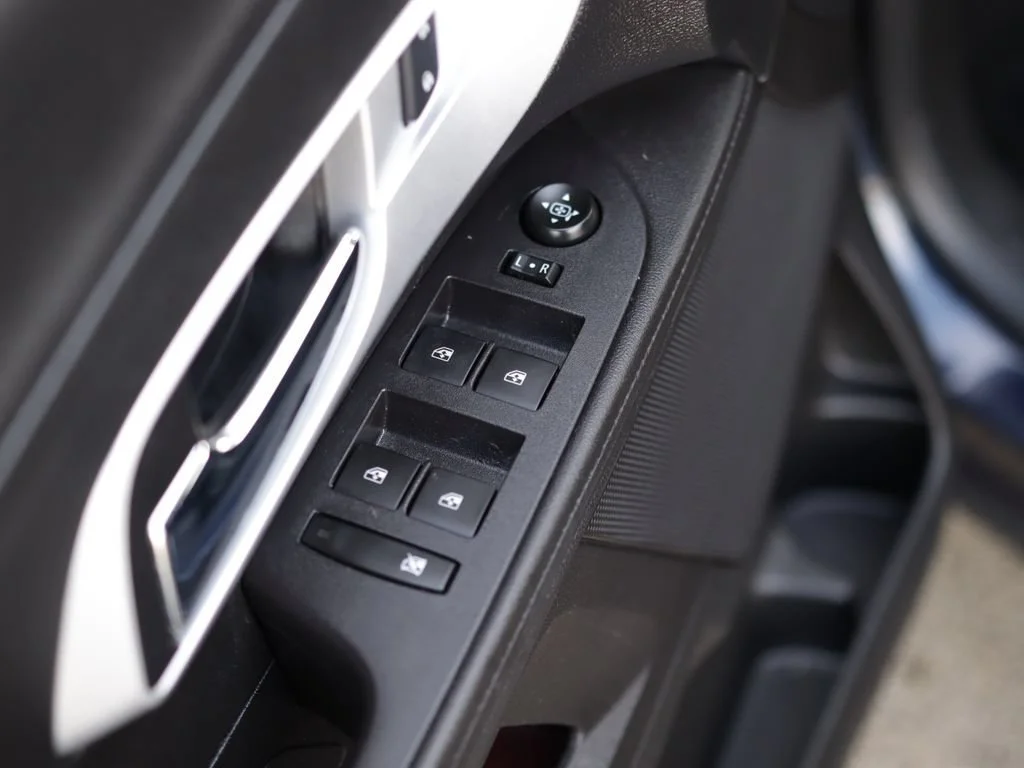 Used 2016 BLUE VELVET METALLIC Chevrolet LS image 22