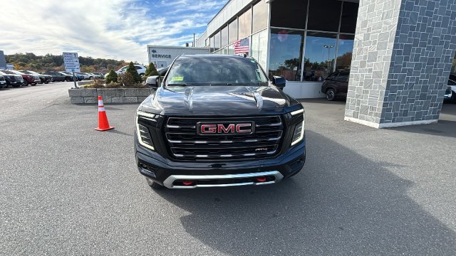 2025 GMC Yukon AT4 Ultimate - Photo 2