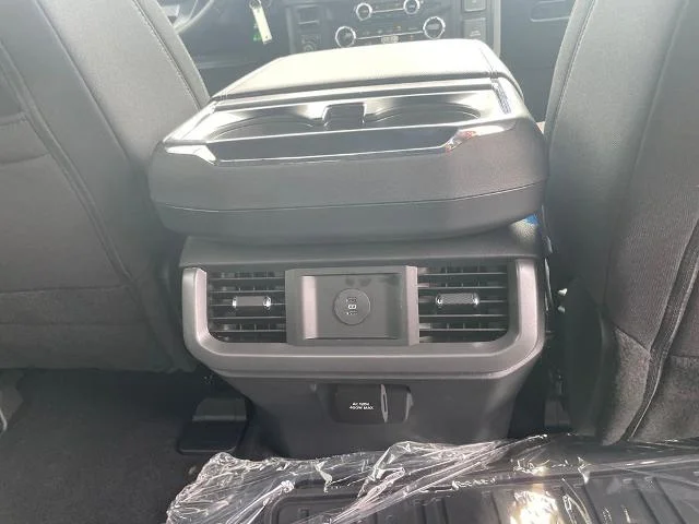 New 2026 Oxford White Ford XLT image 58