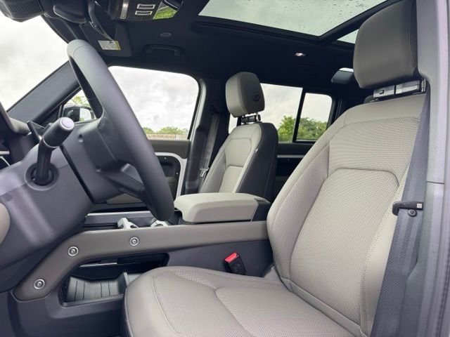 New 2026 Fuji White Land Rover S image 14