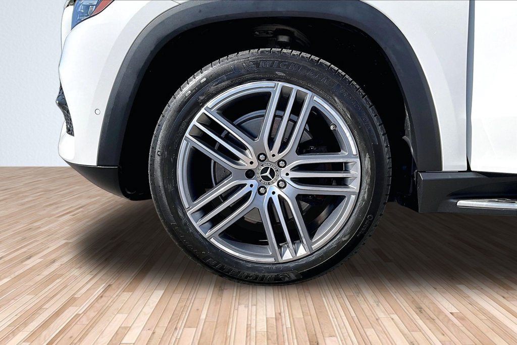 Used 2022 White Mercedes-Benz GLS 450 image 8
