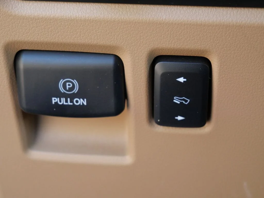 Used 2022 White Ford Lariat image 16