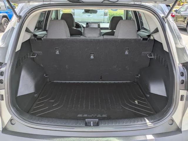 Certified Used 2021 Steel Gray Kia LX image 13