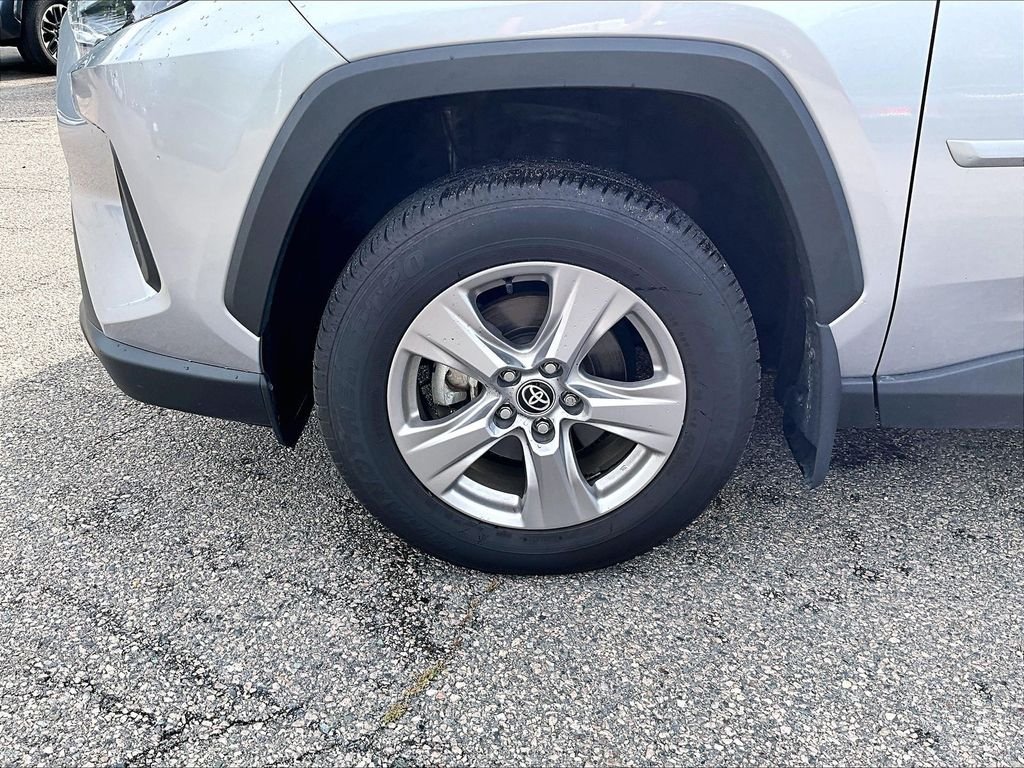 Used 2025 Silver Toyota XLE image 7
