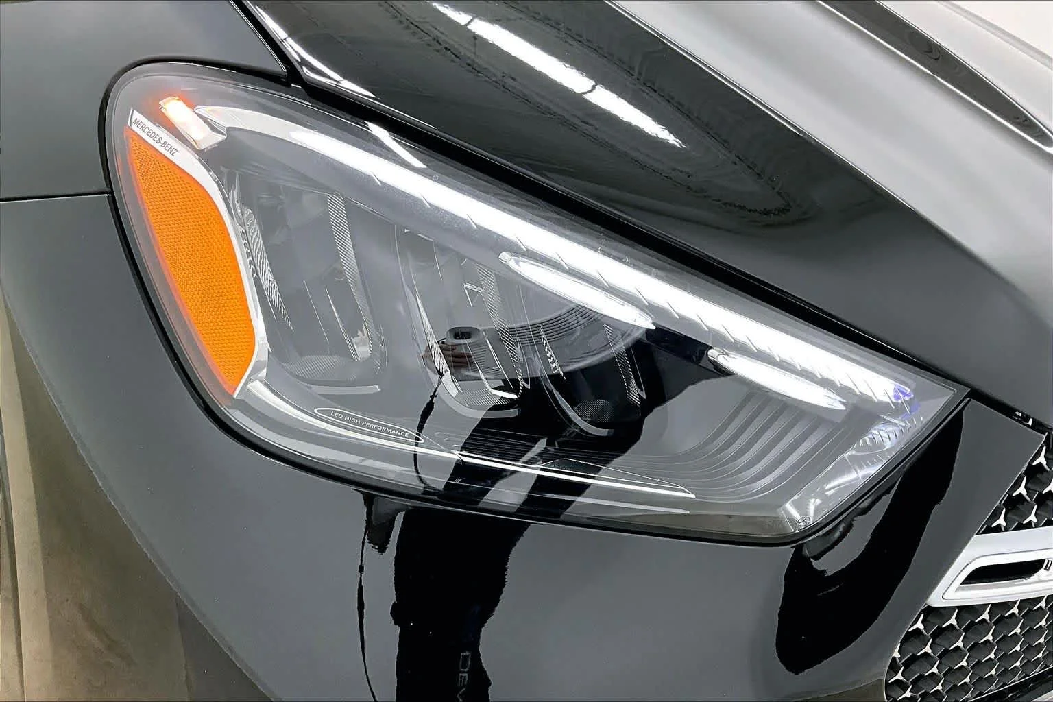 New 2026 Black Mercedes-Benz GLE 450 image 13