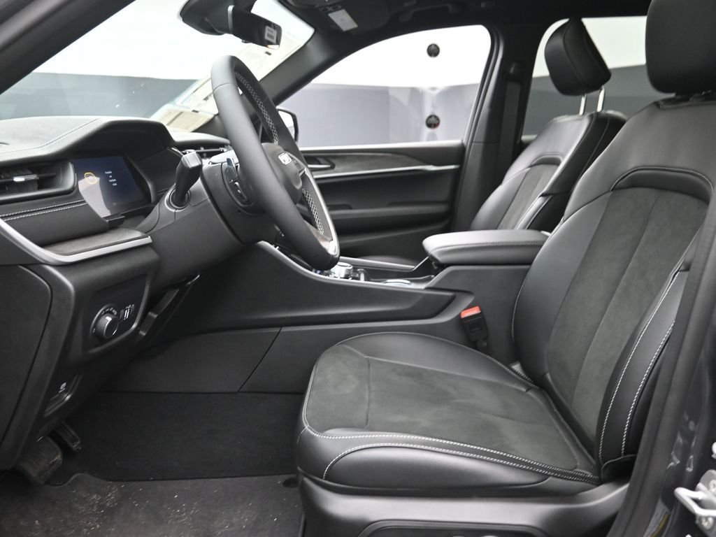 2026 Jeep Grand Cherokee Laredo - Photo 16